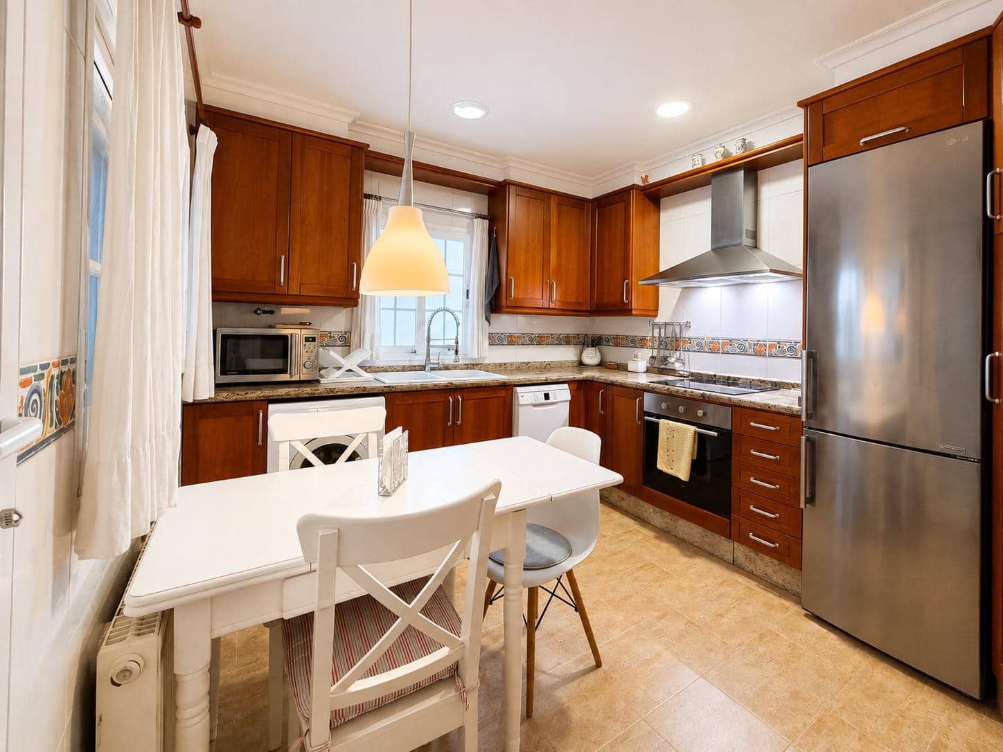 Appartement de 3 chambres à louer à Benimamet - 1 400 € (Ref: 10005579)