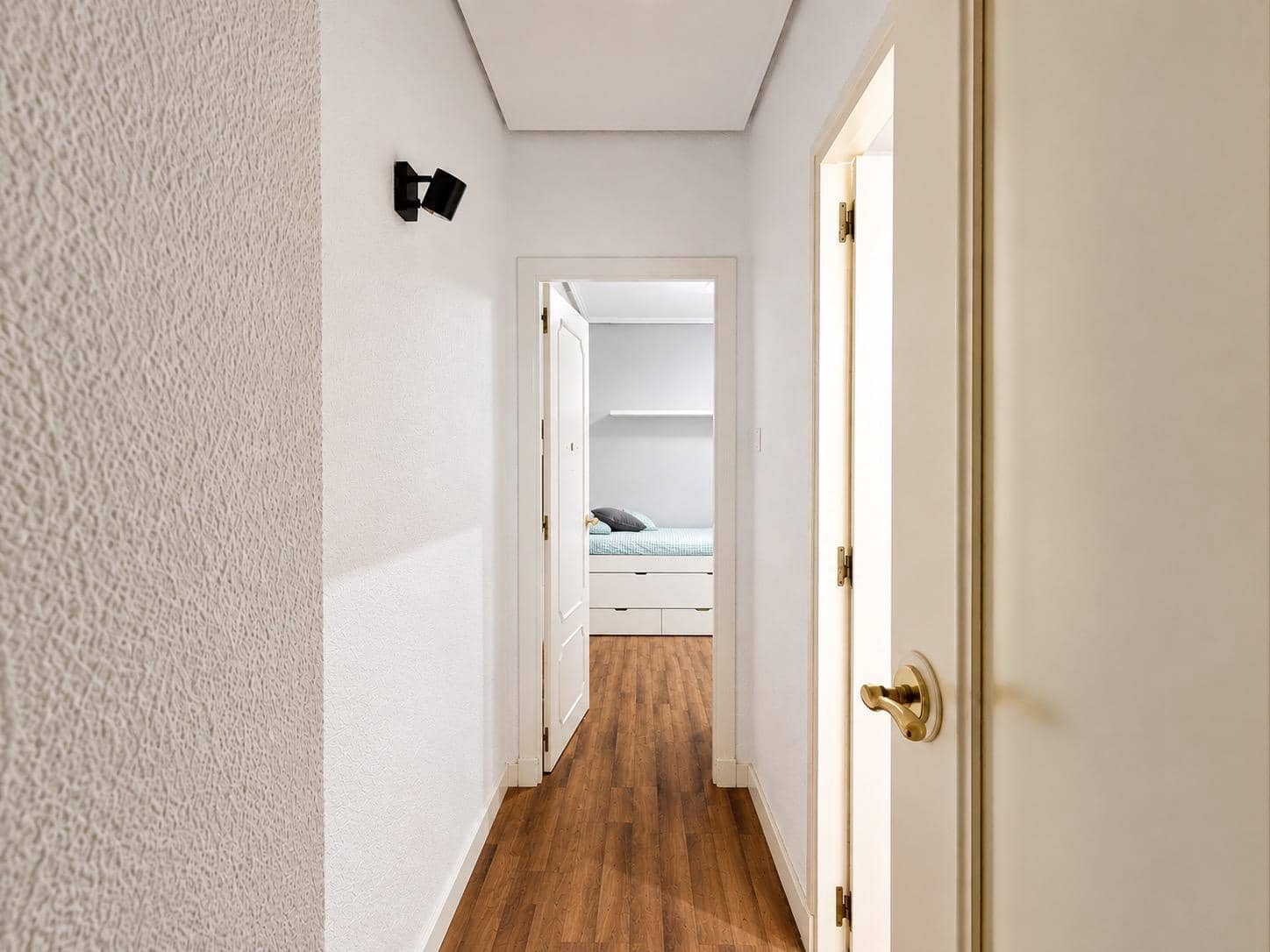 Appartement de 3 chambres à louer à Benimamet - 1 400 € (Ref: 10005579)