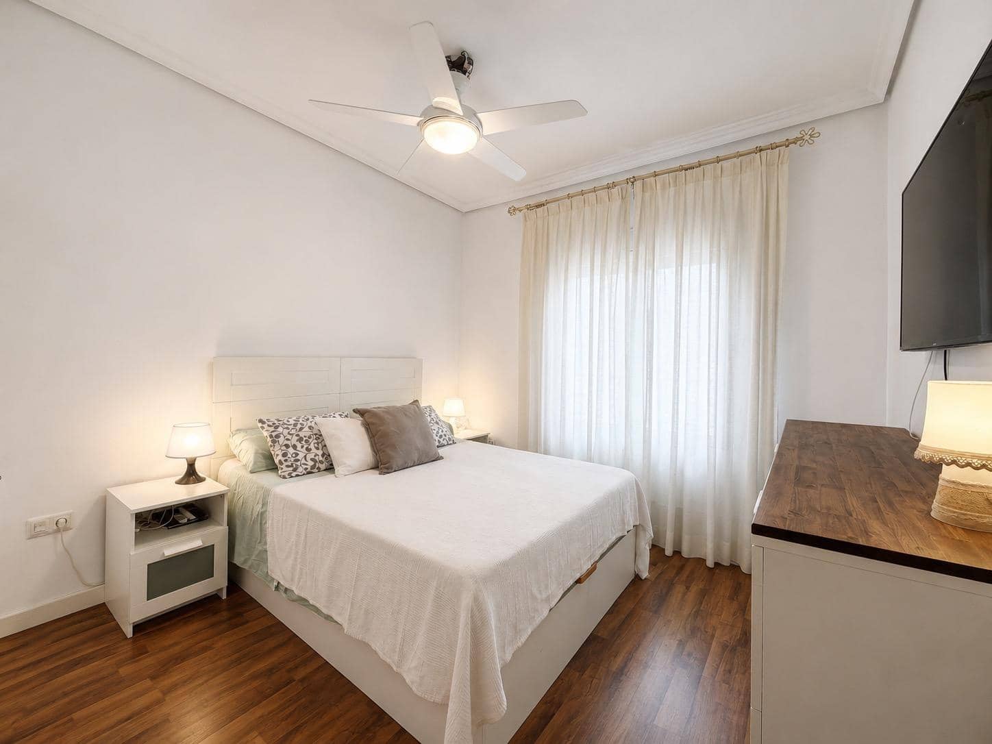 Appartement de 3 chambres à louer à Benimamet - 1 400 € (Ref: 10005579)