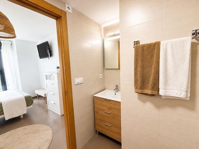 3 bedroom Flat for rent in La torre, Valencia city - € 1,400 (Ref: 10005580)
