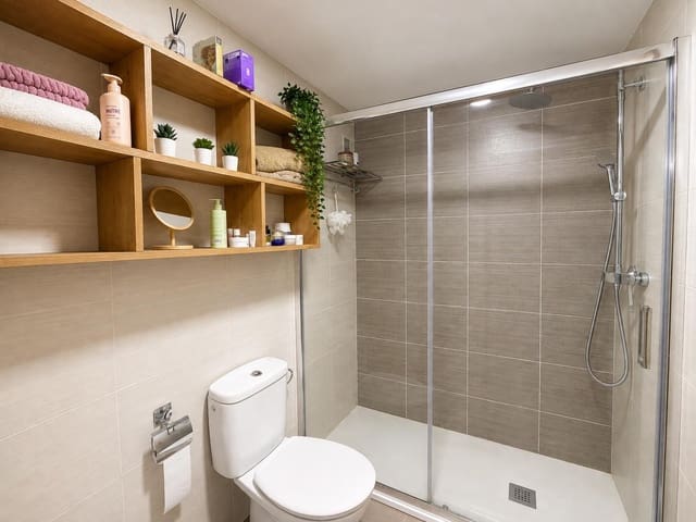 3 bedroom Flat for rent in La torre, Valencia city - € 1,400 (Ref: 10005580)