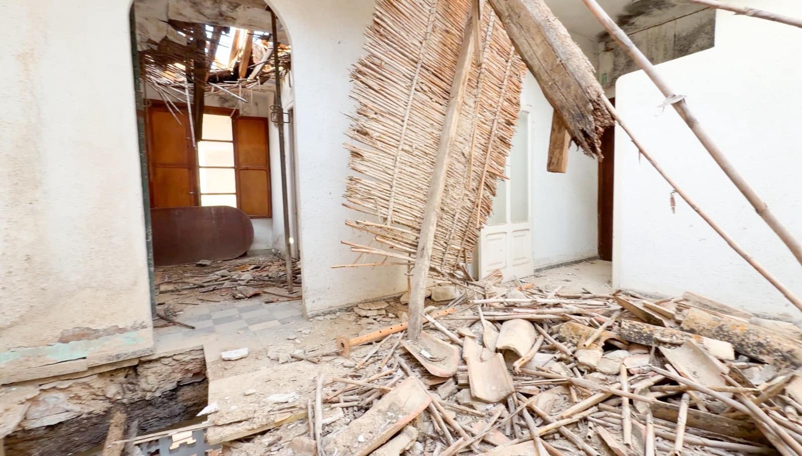 5 quarto Casa em Banda para venda em Benimamet - 159 000 € (Ref: 10005581)