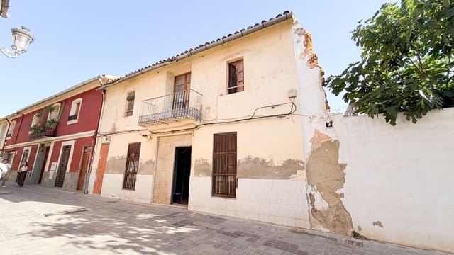 5 quarto Casa em Banda para venda em Benimamet, Valência cidade - 159 000 € (Ref: 10005581)