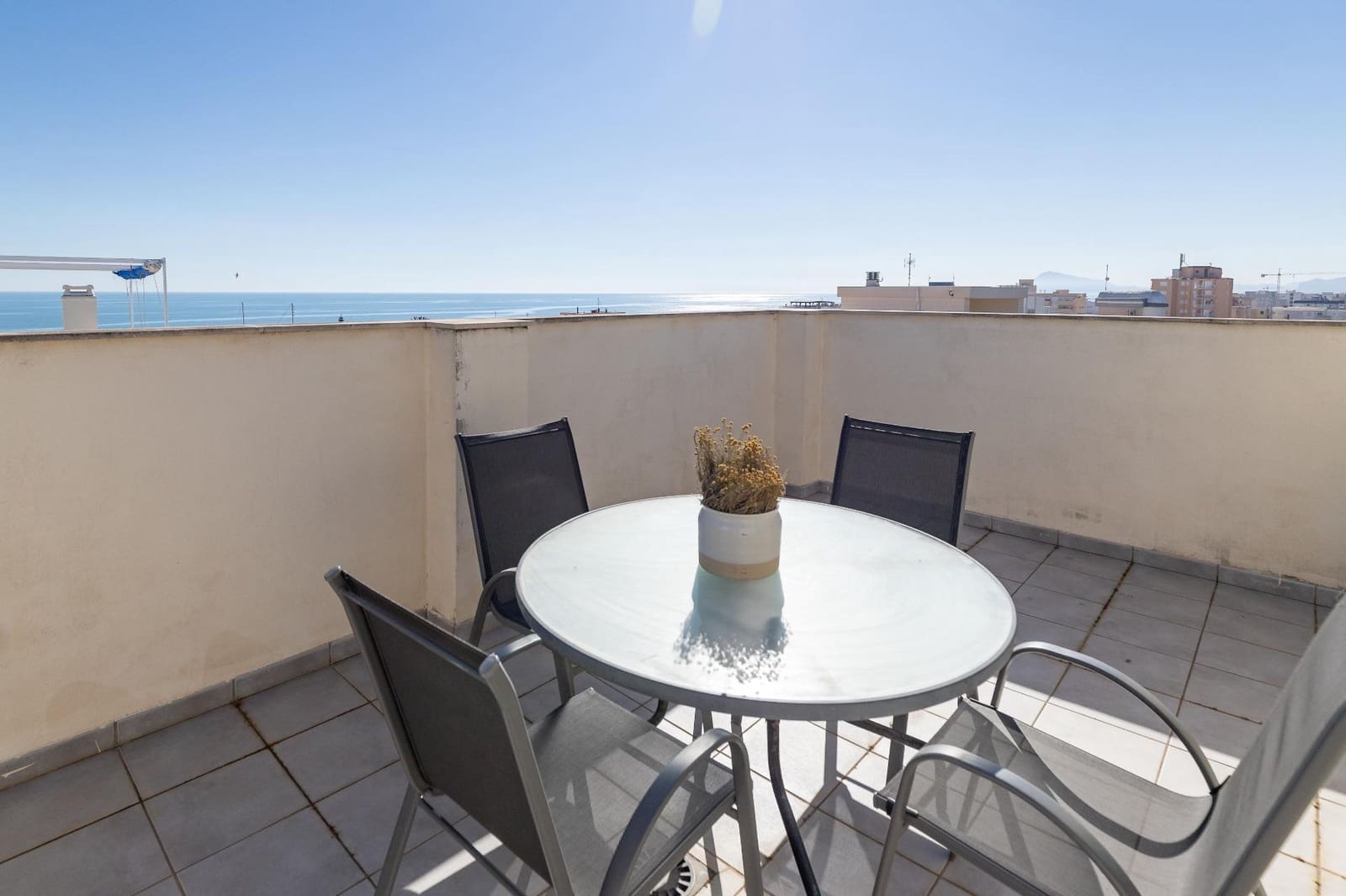 2 chambre Penthouse à vendre à Piles avec piscine garage - 235 000 € (Ref: 10021126)