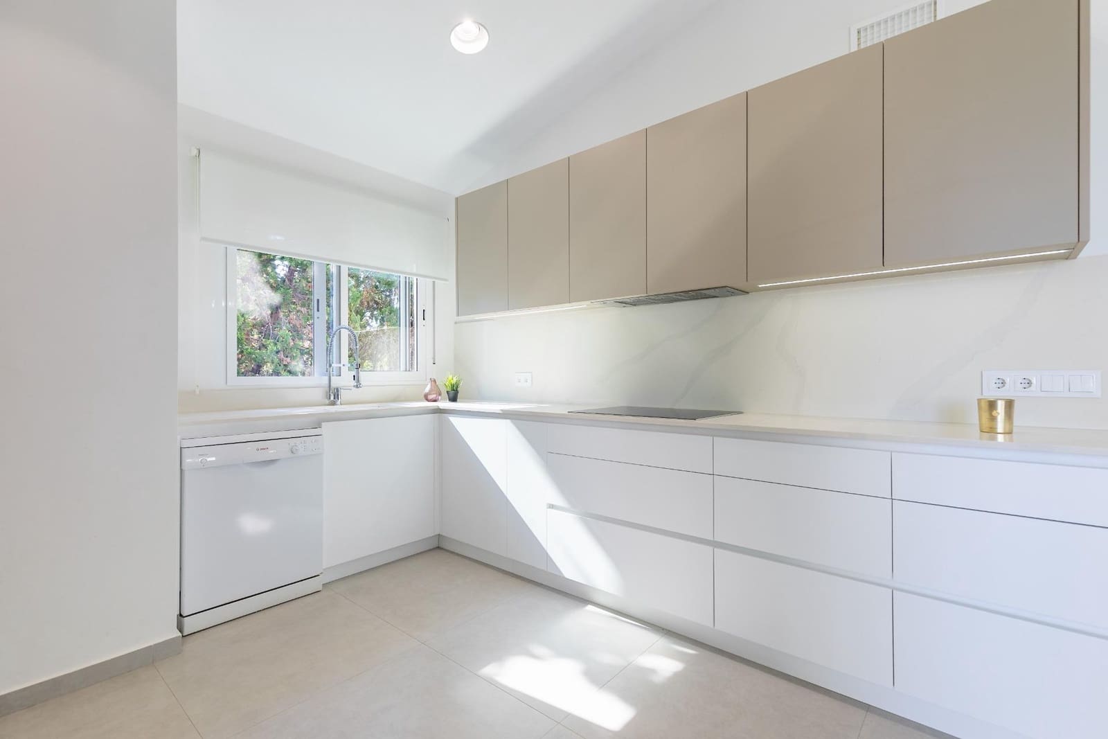 5 camera da letto Villa in vendita in Denia con piscina - 849.990 € (Rif: 10027478)
