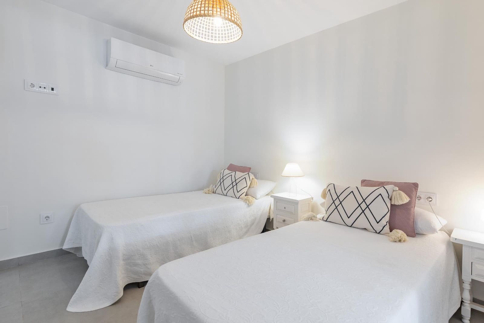 5 camera da letto Villa in vendita in Denia con piscina - 849.990 € (Rif: 10027478)