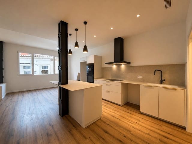 Appartement de 4 chambres à louer à La Gran Via, Valence ville - 3 000 € (Ref: 10037395)