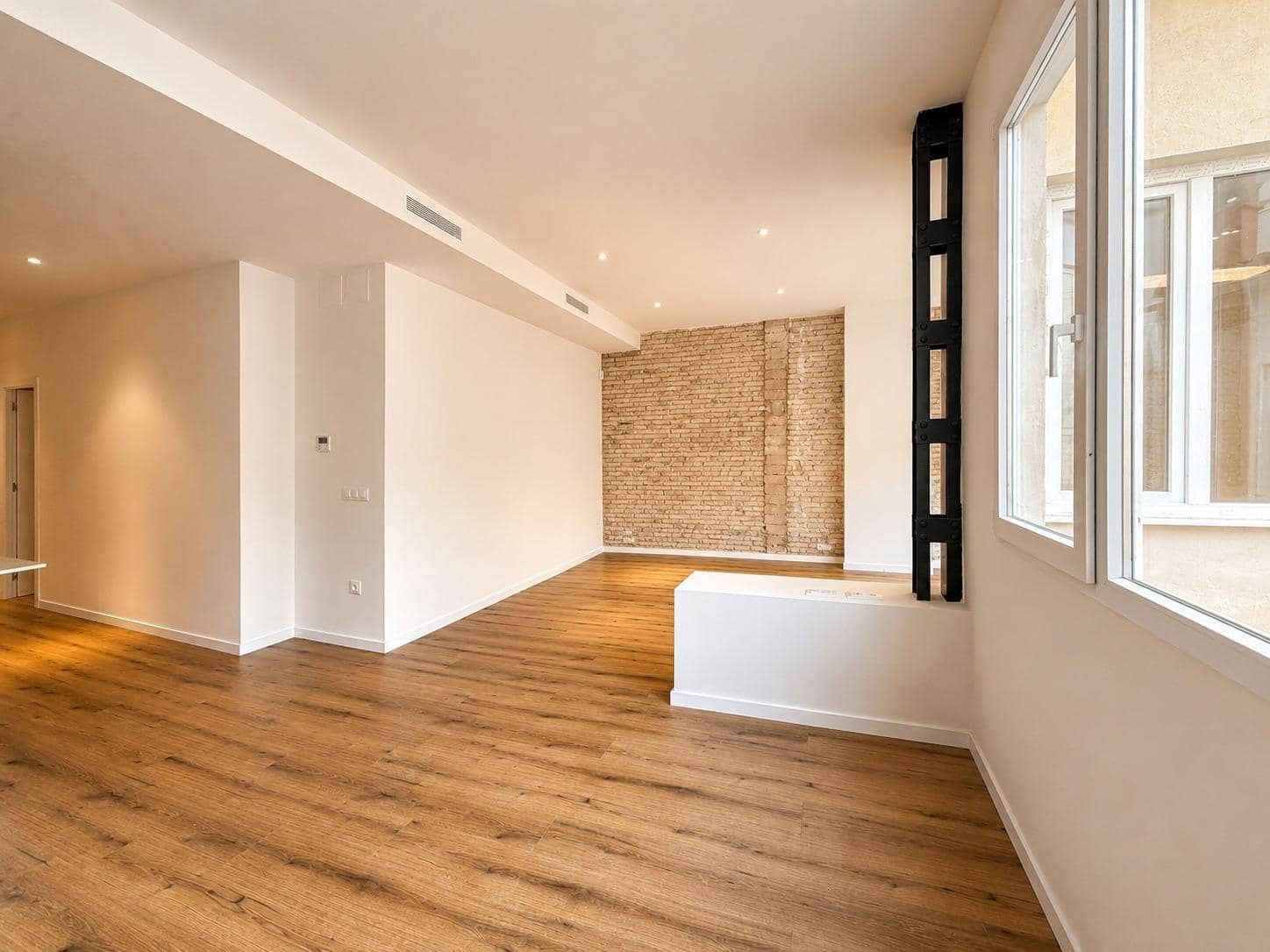 4 quarto Apartamento para arrendar em Valencia cidade - 3 000 € (Ref: 10037395)