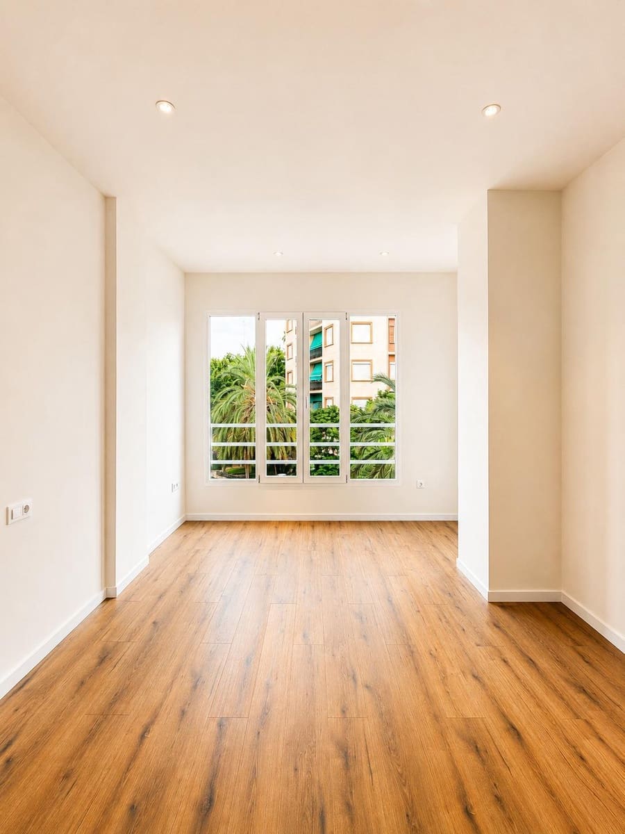 4 quarto Apartamento para arrendar em Valencia cidade - 3 000 € (Ref: 10037395)