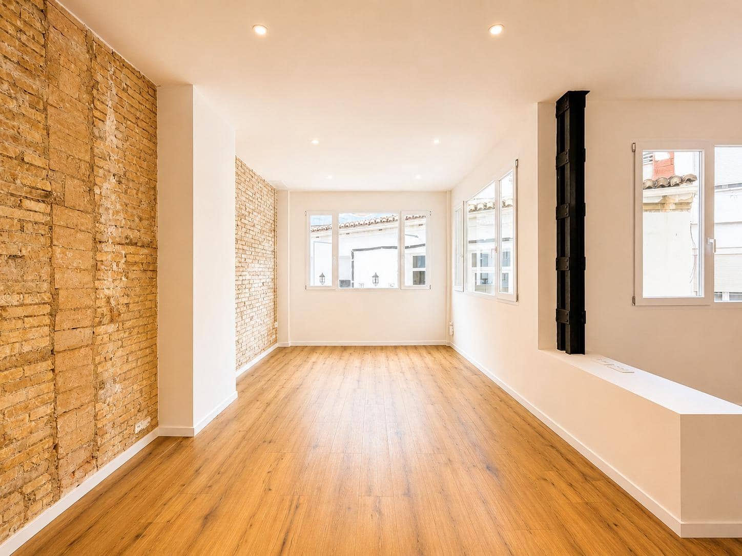 4 quarto Apartamento para arrendar em Valencia cidade - 3 000 € (Ref: 10037395)
