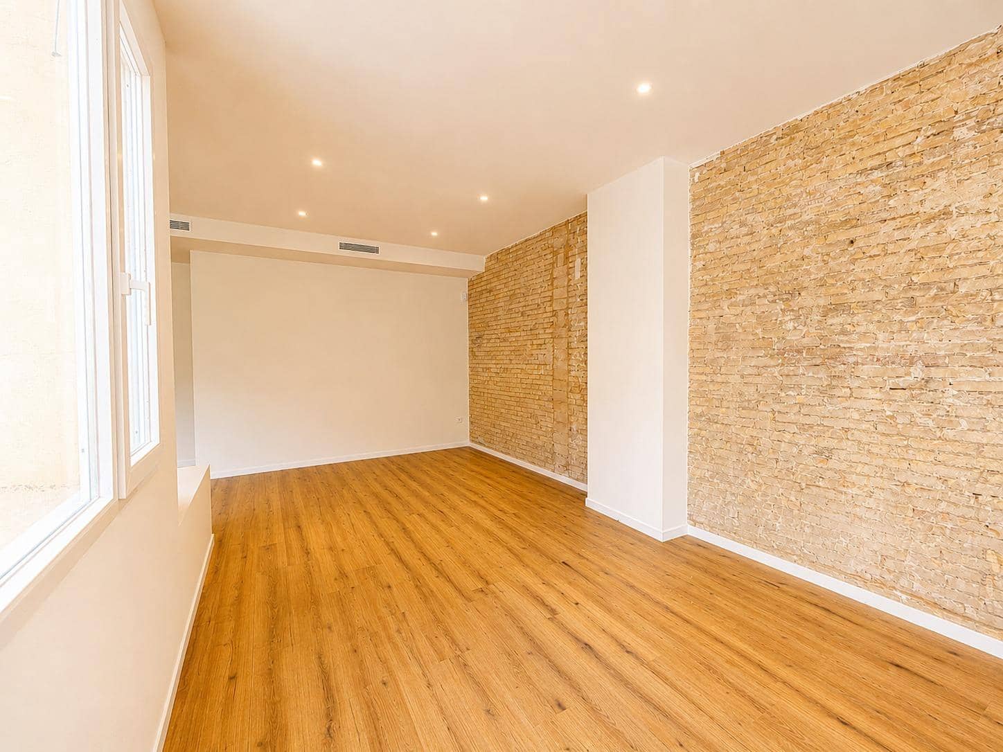 4 quarto Apartamento para arrendar em Valencia cidade - 3 000 € (Ref: 10037395)