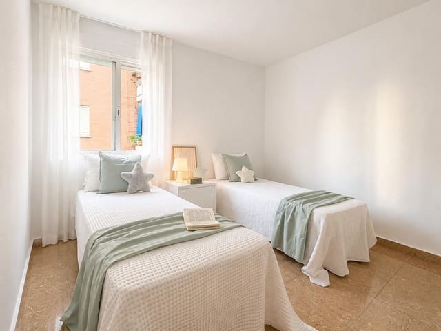 3 bedroom Flat for rent in Godella - € 1,100 (Ref: 10037396)