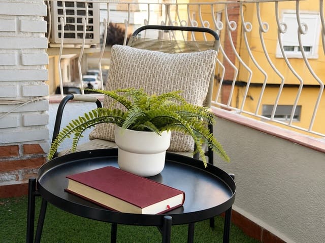 3 bedroom Flat for rent in Godella - € 1,100 (Ref: 10037396)
