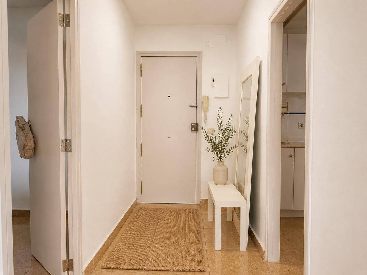 3 bedroom Flat for rent in Godella - € 1,100 (Ref: 10037396)
