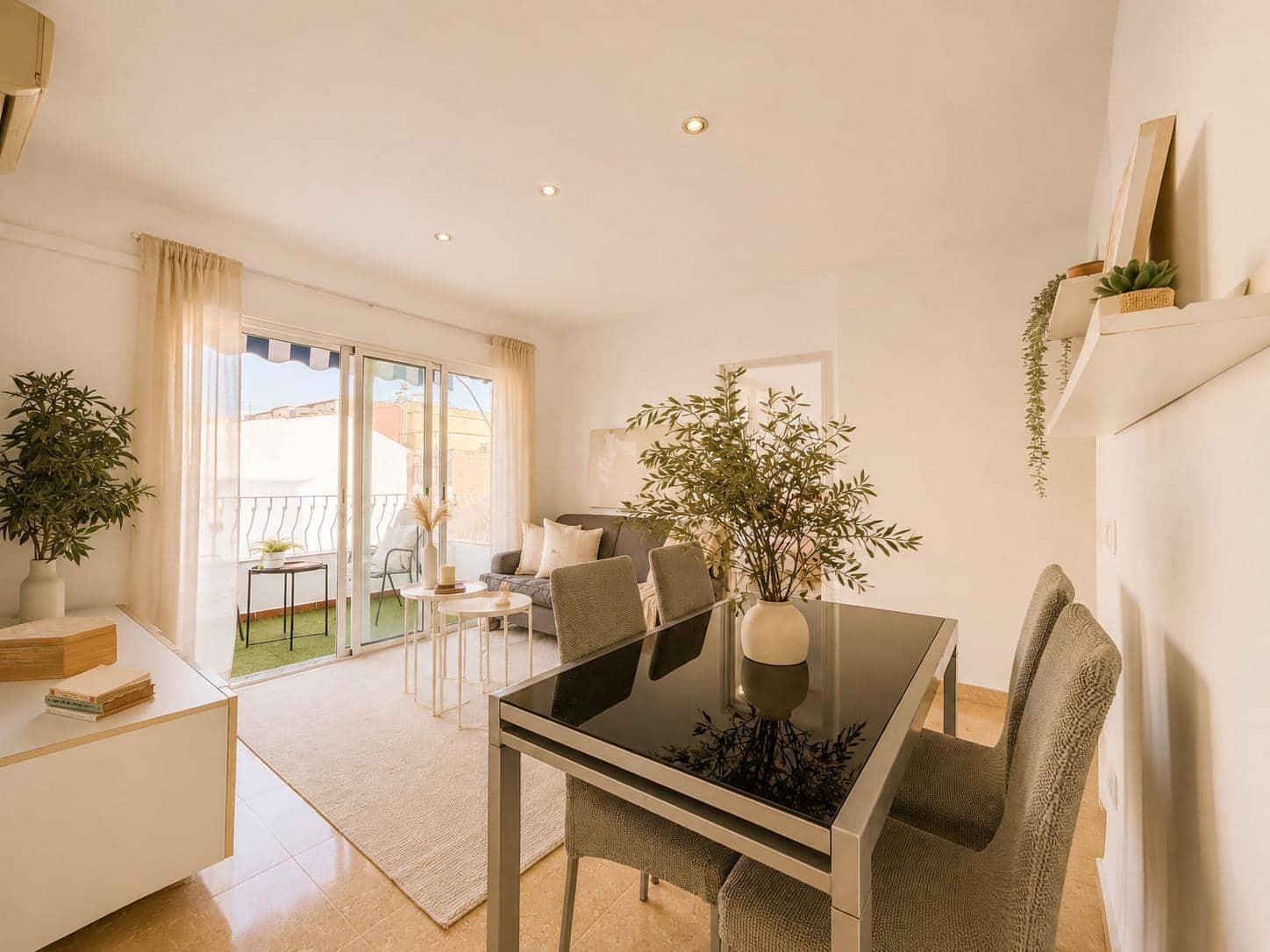 3 bedroom Flat for rent in Godella - € 1,100 (Ref: 10037396)