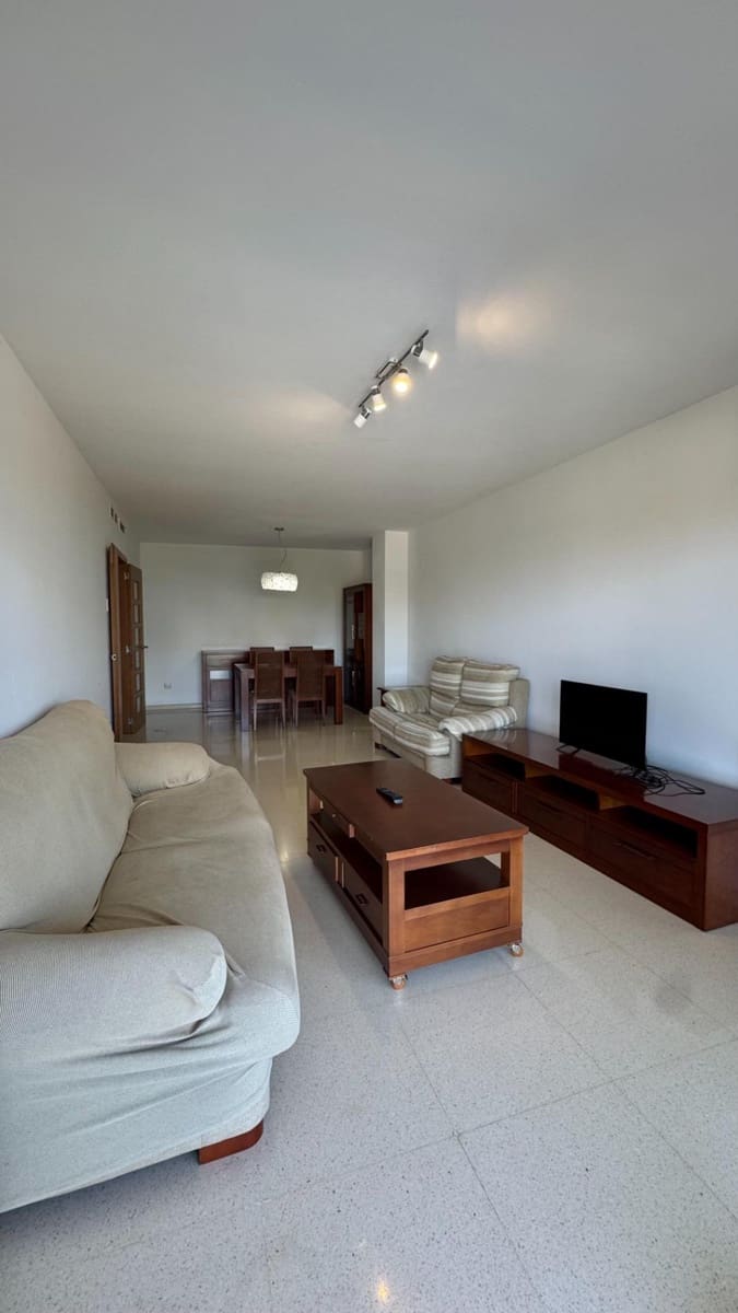 2 slaapkamer Flat te huur in Paterna met zwembad - € 1.200 (Ref: 10037397)
