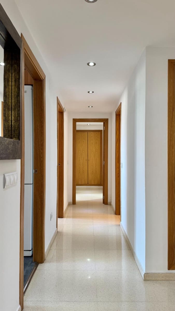 2 slaapkamer Flat te huur in Paterna met zwembad - € 1.200 (Ref: 10037397)