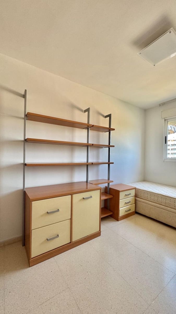 2 slaapkamer Flat te huur in Paterna met zwembad - € 1.200 (Ref: 10037397)