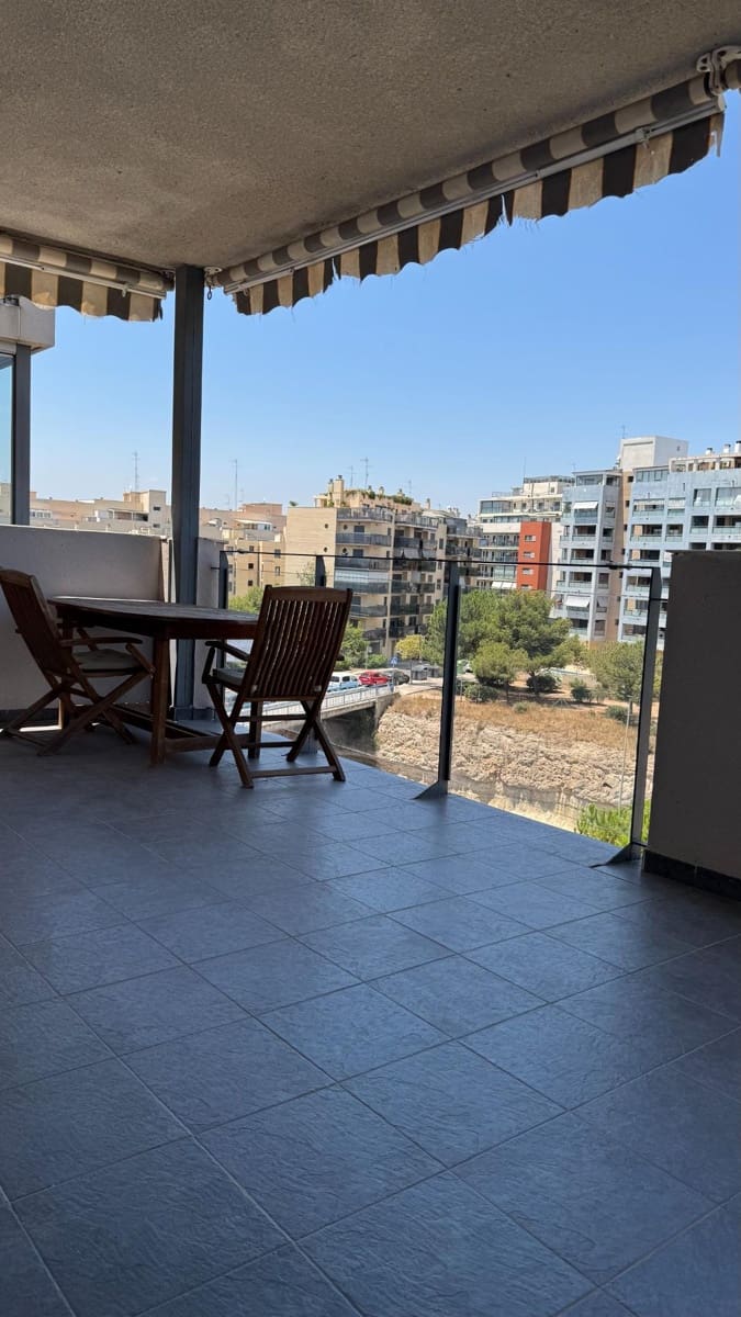 2 slaapkamer Flat te huur in Paterna met zwembad - € 1.200 (Ref: 10037397)