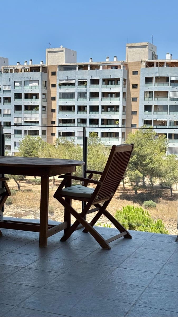 2 slaapkamer Flat te huur in Paterna met zwembad - € 1.200 (Ref: 10037397)