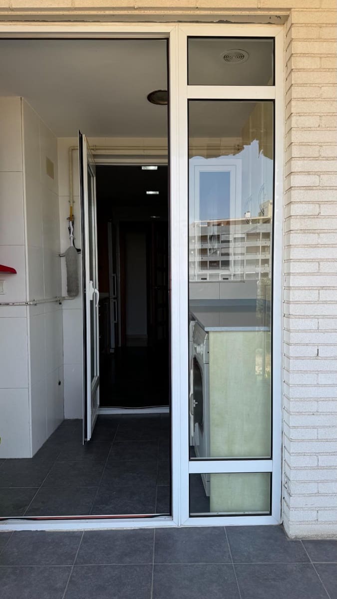 2 slaapkamer Flat te huur in Paterna met zwembad - € 1.200 (Ref: 10037397)