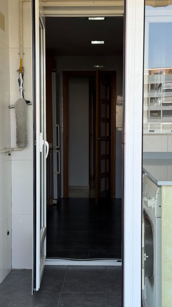 2 slaapkamer Flat te huur in Paterna met zwembad - € 1.200 (Ref: 10037397)