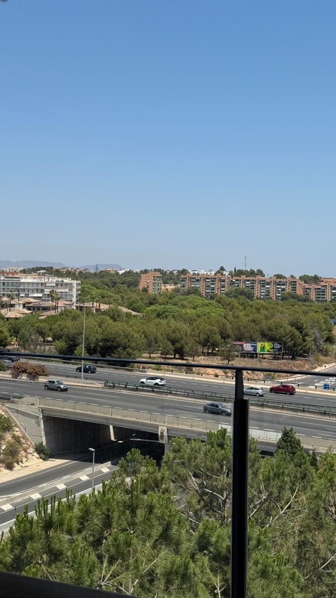 2 slaapkamer Flat te huur in Paterna met zwembad - € 1.200 (Ref: 10037397)