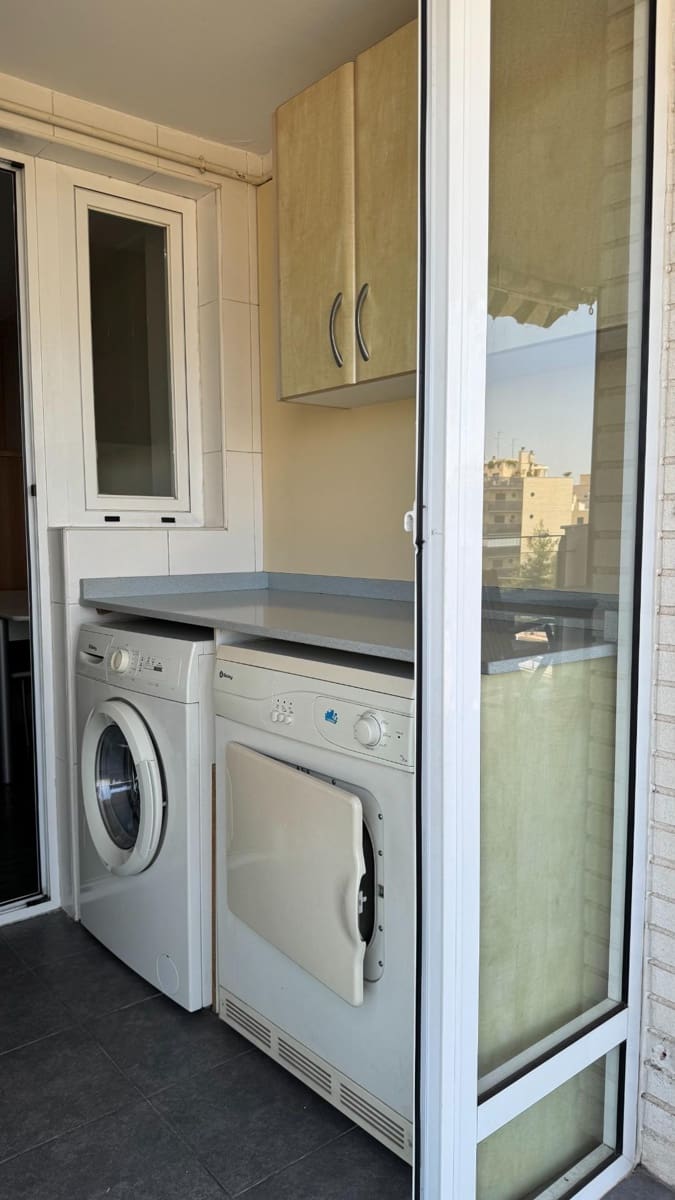 2 slaapkamer Flat te huur in Paterna met zwembad - € 1.200 (Ref: 10037397)