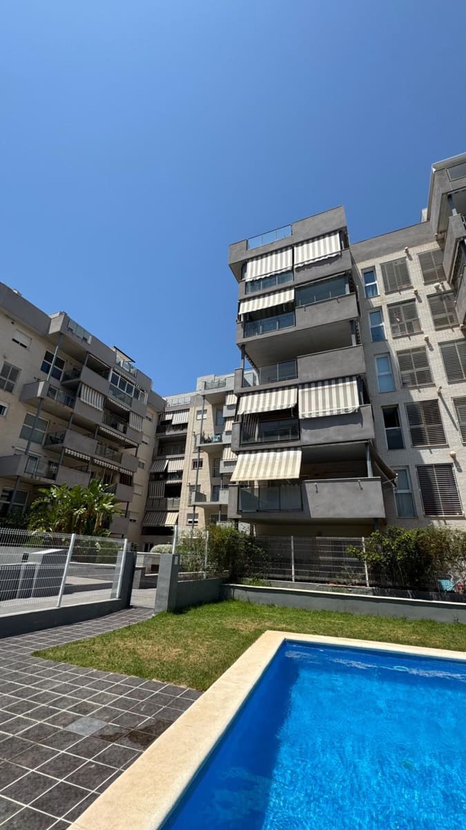 2 slaapkamer Flat te huur in Paterna met zwembad - € 1.200 (Ref: 10037397)