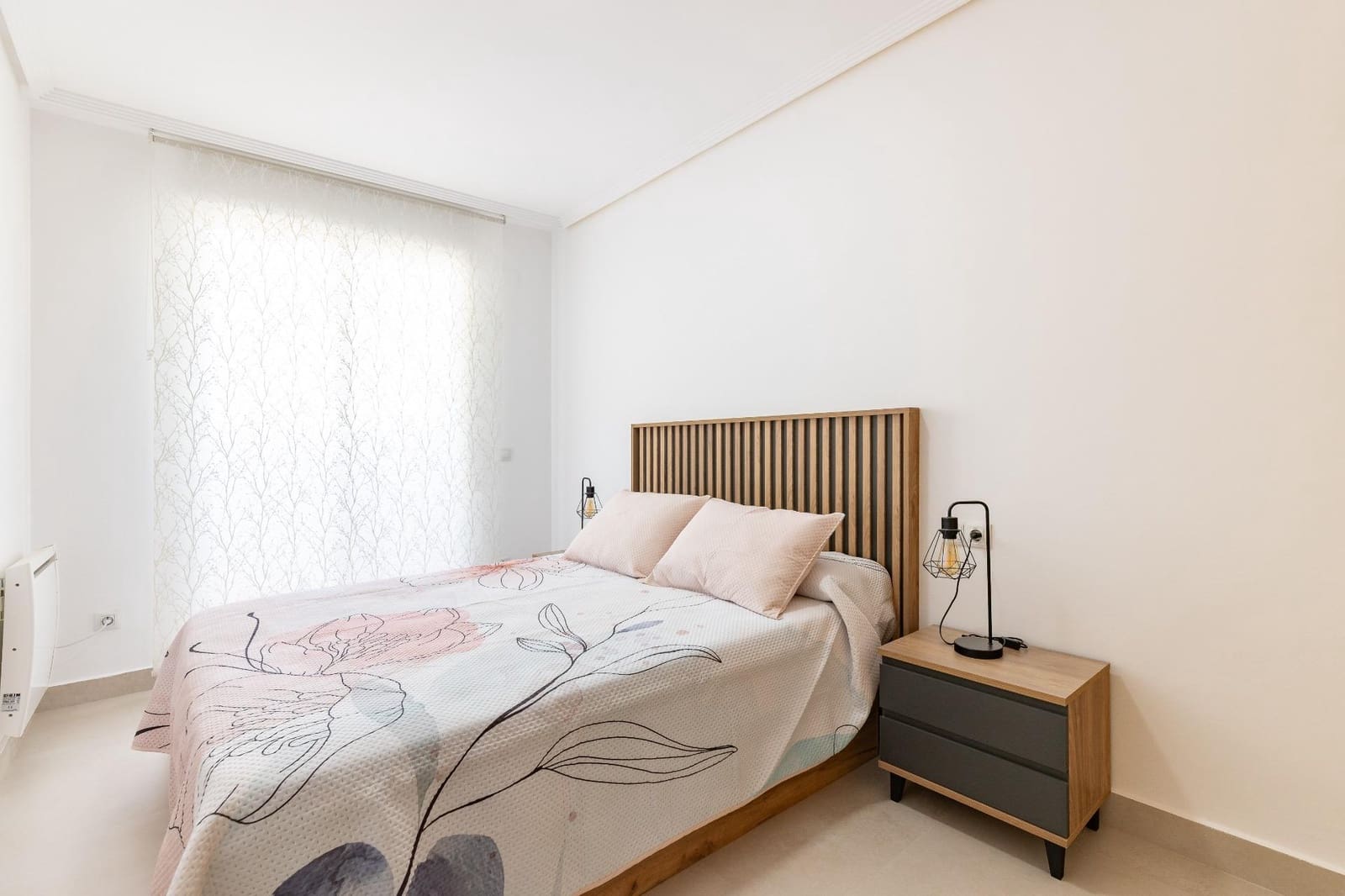 4 quarto Moradia em Banda para venda em Turis com garagem - 365 000 € (Ref: 10049566)