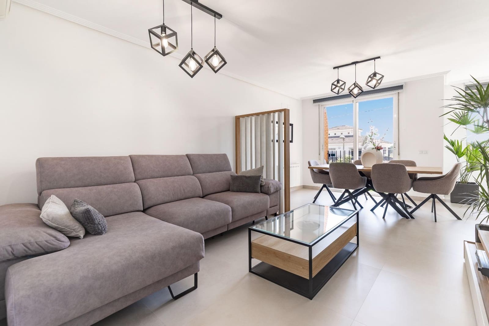 4 quarto Moradia em Banda para venda em Turis com garagem - 365 000 € (Ref: 10049566)