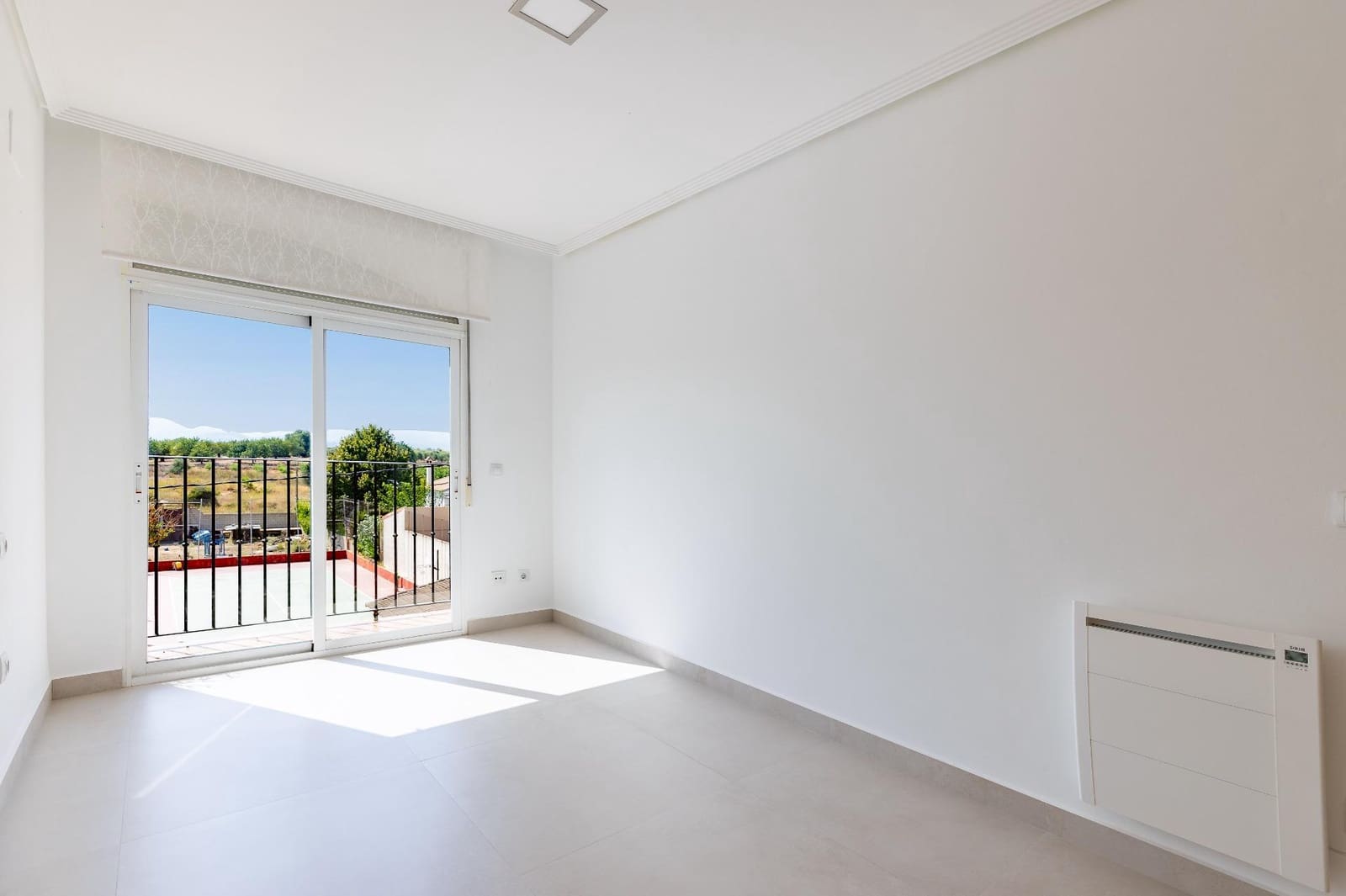 4 quarto Moradia em Banda para venda em Turis com garagem - 365 000 € (Ref: 10049566)