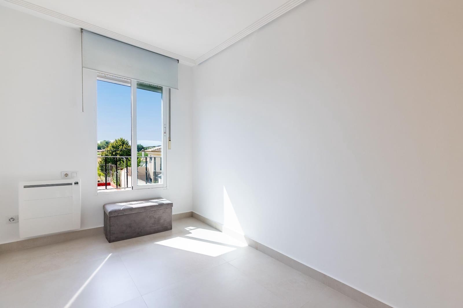 4 quarto Moradia em Banda para venda em Turis com garagem - 365 000 € (Ref: 10049566)