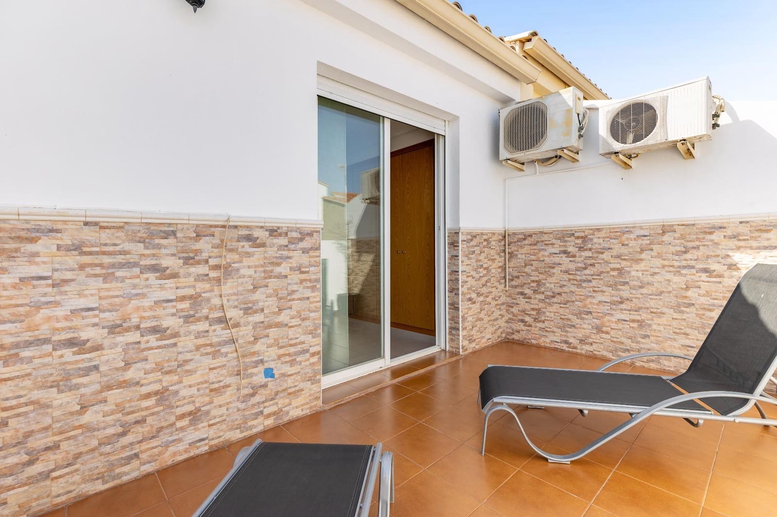 4 quarto Moradia em Banda para venda em Turis com garagem - 365 000 € (Ref: 10049566)