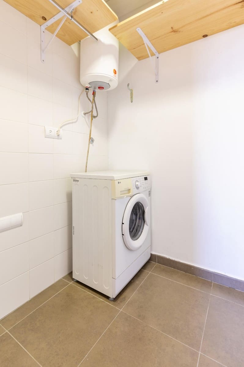 Flat te koop in Valencia stad met zwembad - € 225.000 (Ref: 10049567)