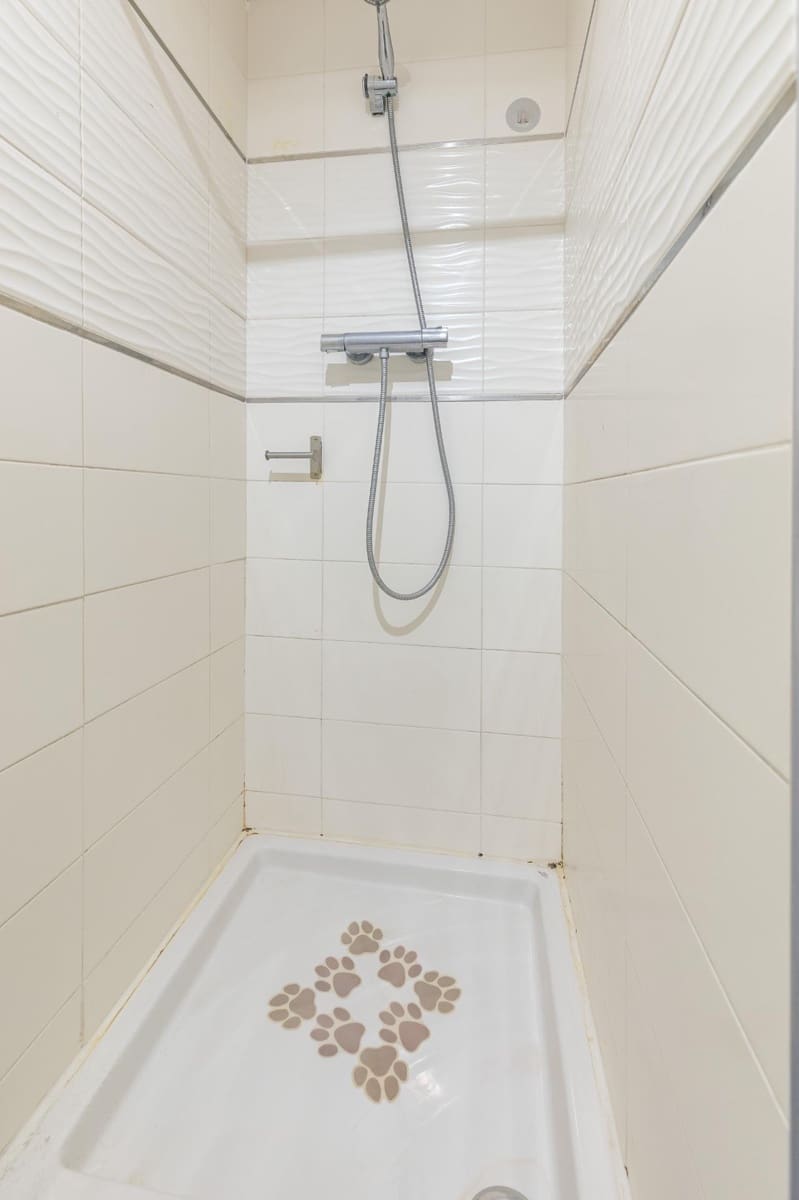 Flat te koop in Valencia stad met zwembad - € 225.000 (Ref: 10049567)
