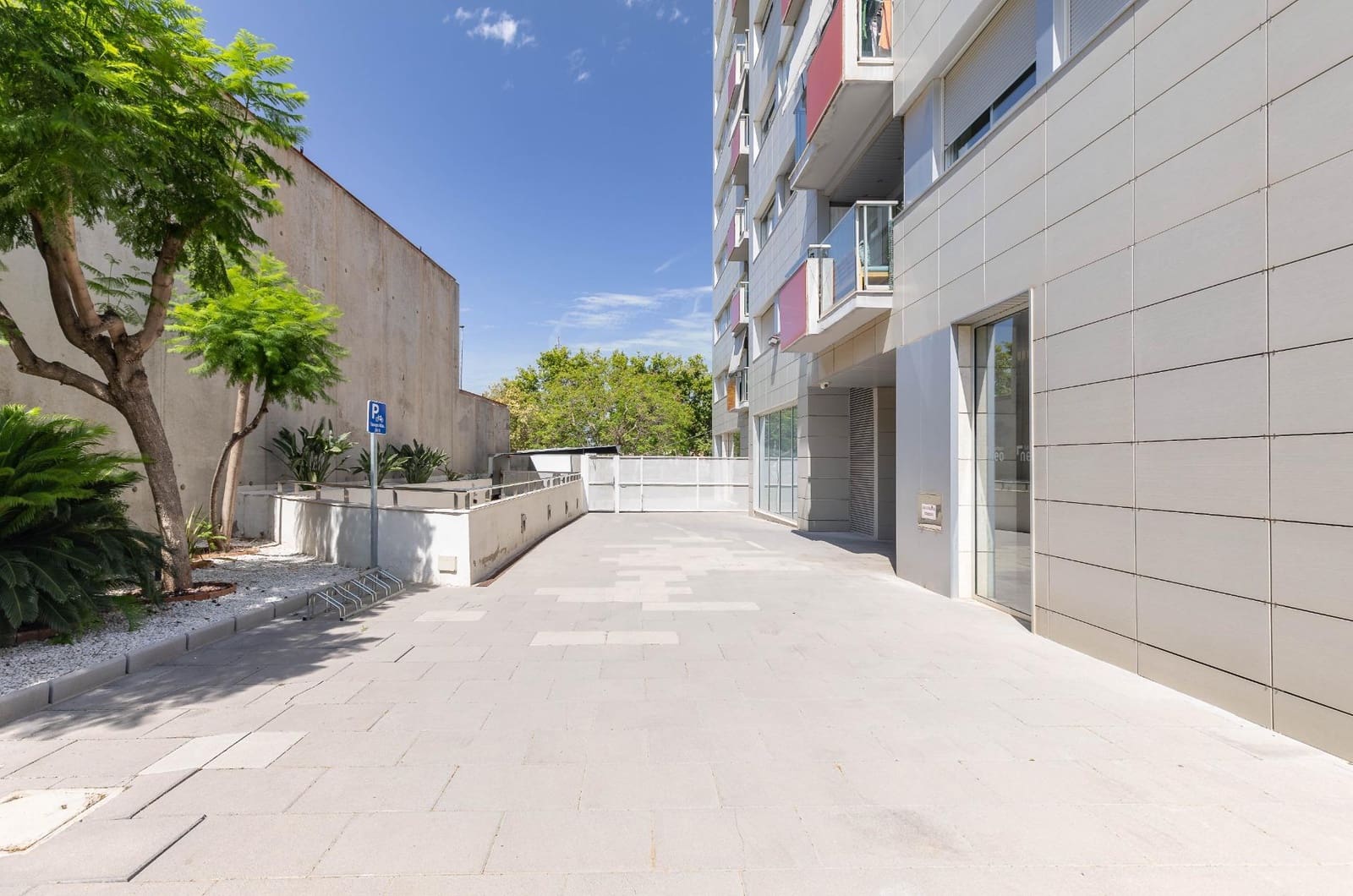 Flat te koop in Valencia stad met zwembad - € 225.000 (Ref: 10049567)