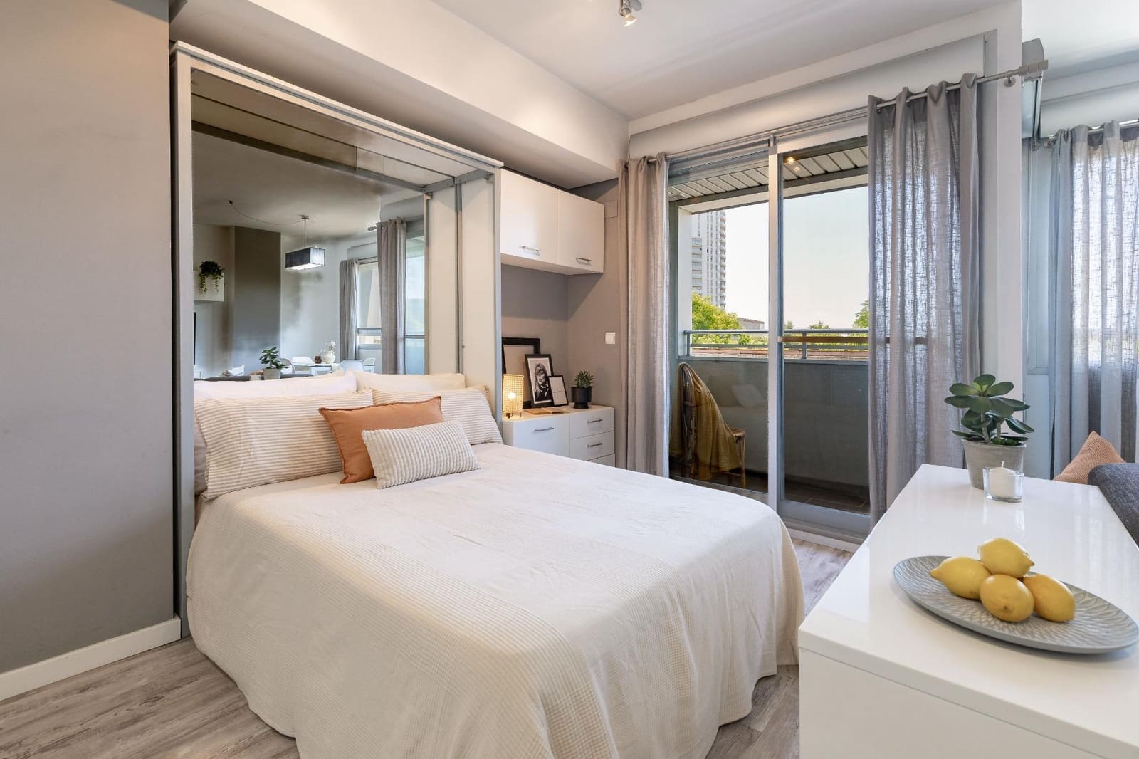 Flat te koop in Valencia stad met zwembad - € 225.000 (Ref: 10049567)