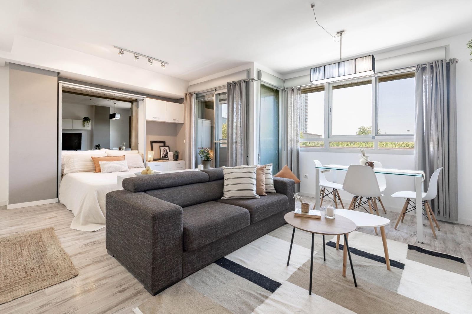 Flat te koop in Valencia stad met zwembad - € 225.000 (Ref: 10049567)