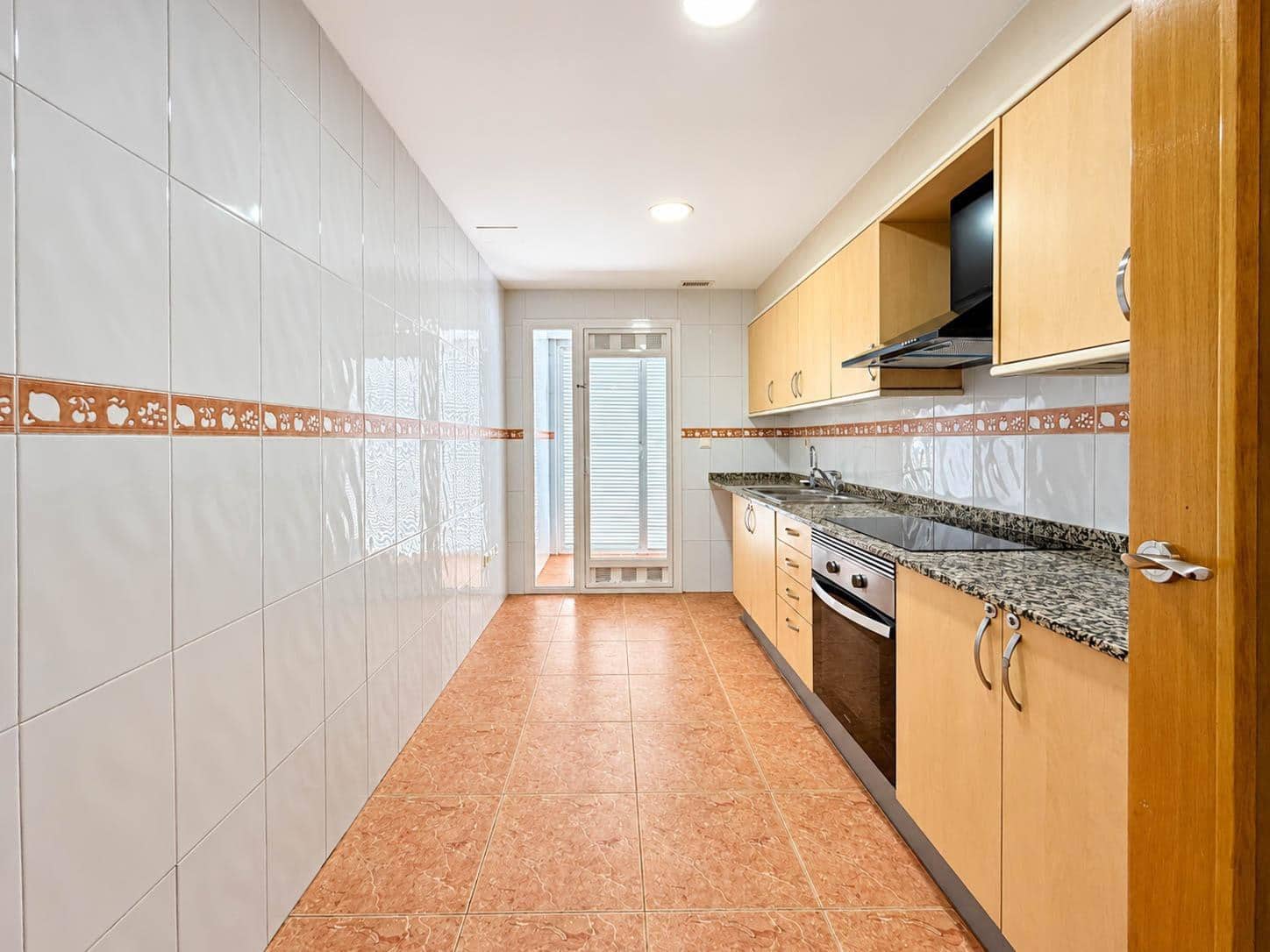 3 sypialnia Mieszkanie do wynajęcia w Paterna z basenem garażem - 1 200 € (Ref: 10049574)