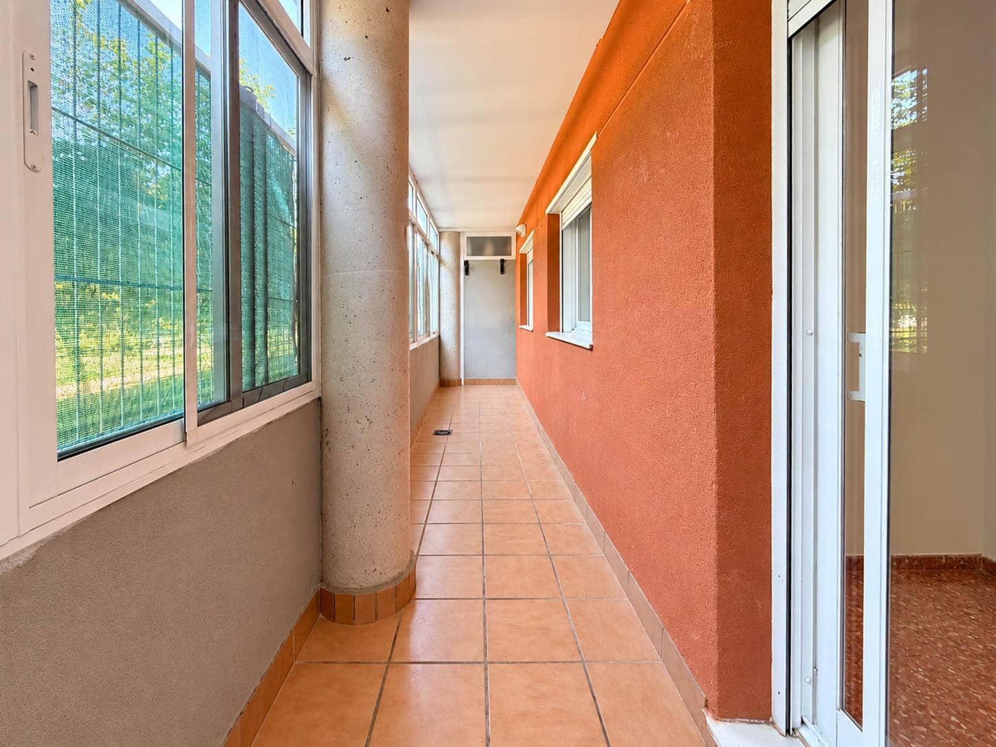 3 sypialnia Mieszkanie do wynajęcia w Paterna z basenem garażem - 1 200 € (Ref: 10049574)