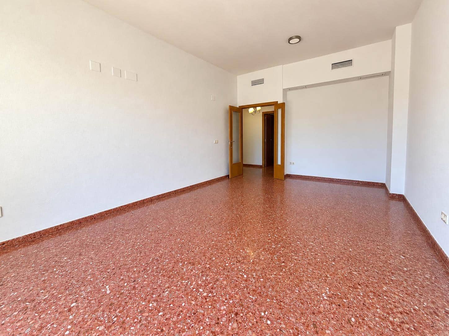 3 sypialnia Mieszkanie do wynajęcia w Paterna z basenem garażem - 1 200 € (Ref: 10049574)