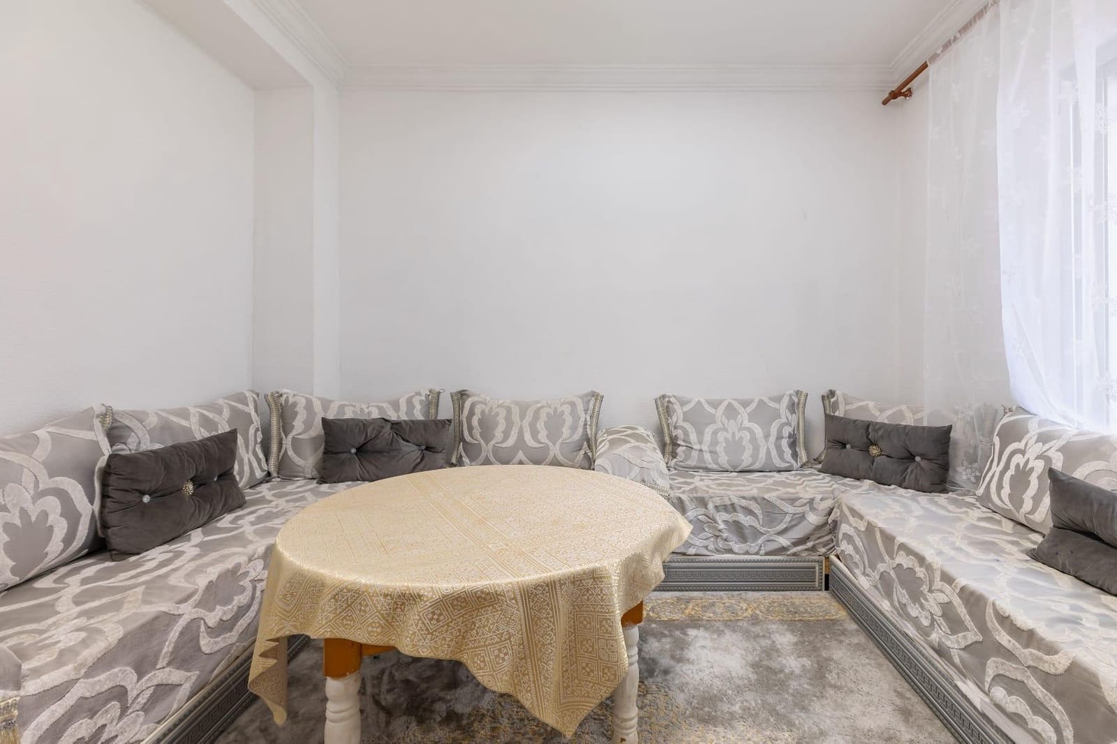 Adosado de 4 habitaciones en Bellreguard en venta - 135.000 € (Ref: 10067886)