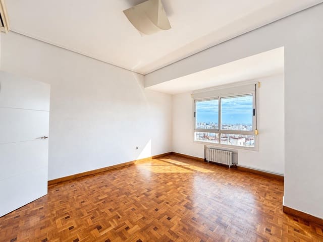 Piso de 4 habitaciones en Sant Francesc, València ciudad en alquiler - 2.200 € (Ref: 10067893)