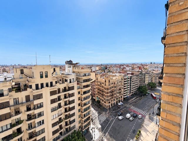 Piso de 4 habitaciones en Sant Francesc, València ciudad en alquiler - 2.200 € (Ref: 10067893)