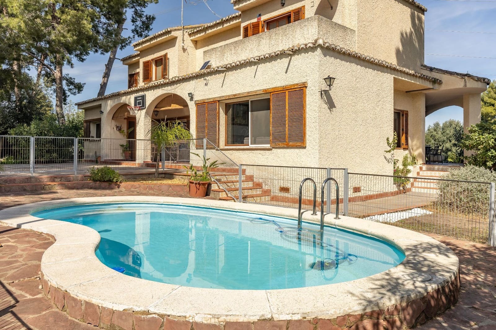 6 sypialnia Willa na sprzedaż w Torrent z basenem garażem - 615 000 € (Ref: 10089651)