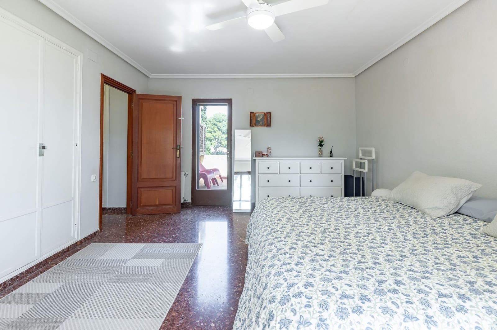 6 sypialnia Willa na sprzedaż w Torrent z basenem garażem - 615 000 € (Ref: 10089651)