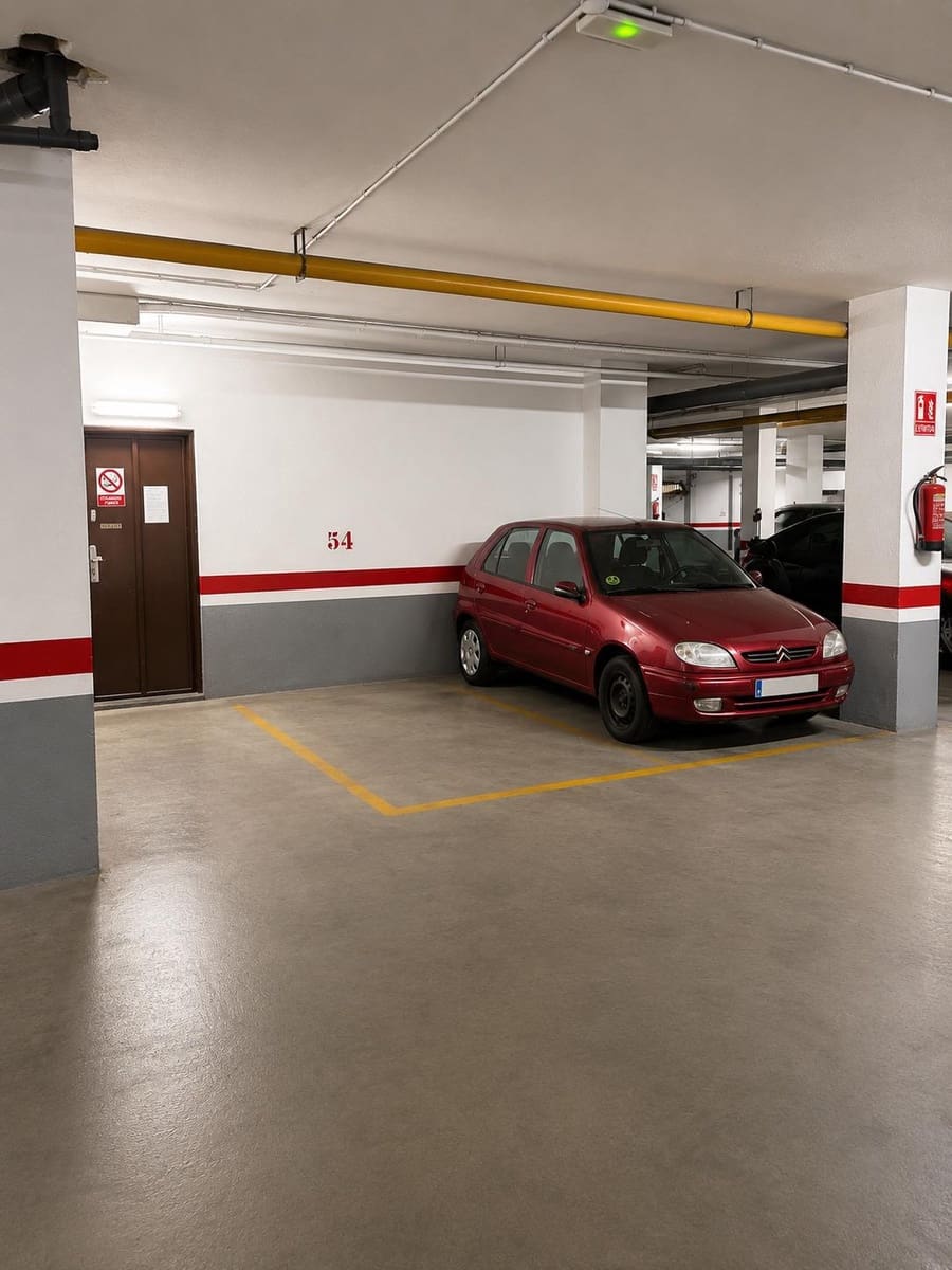 Garaje en València ciudad en venta - 27.000 € (Ref: 10089652)