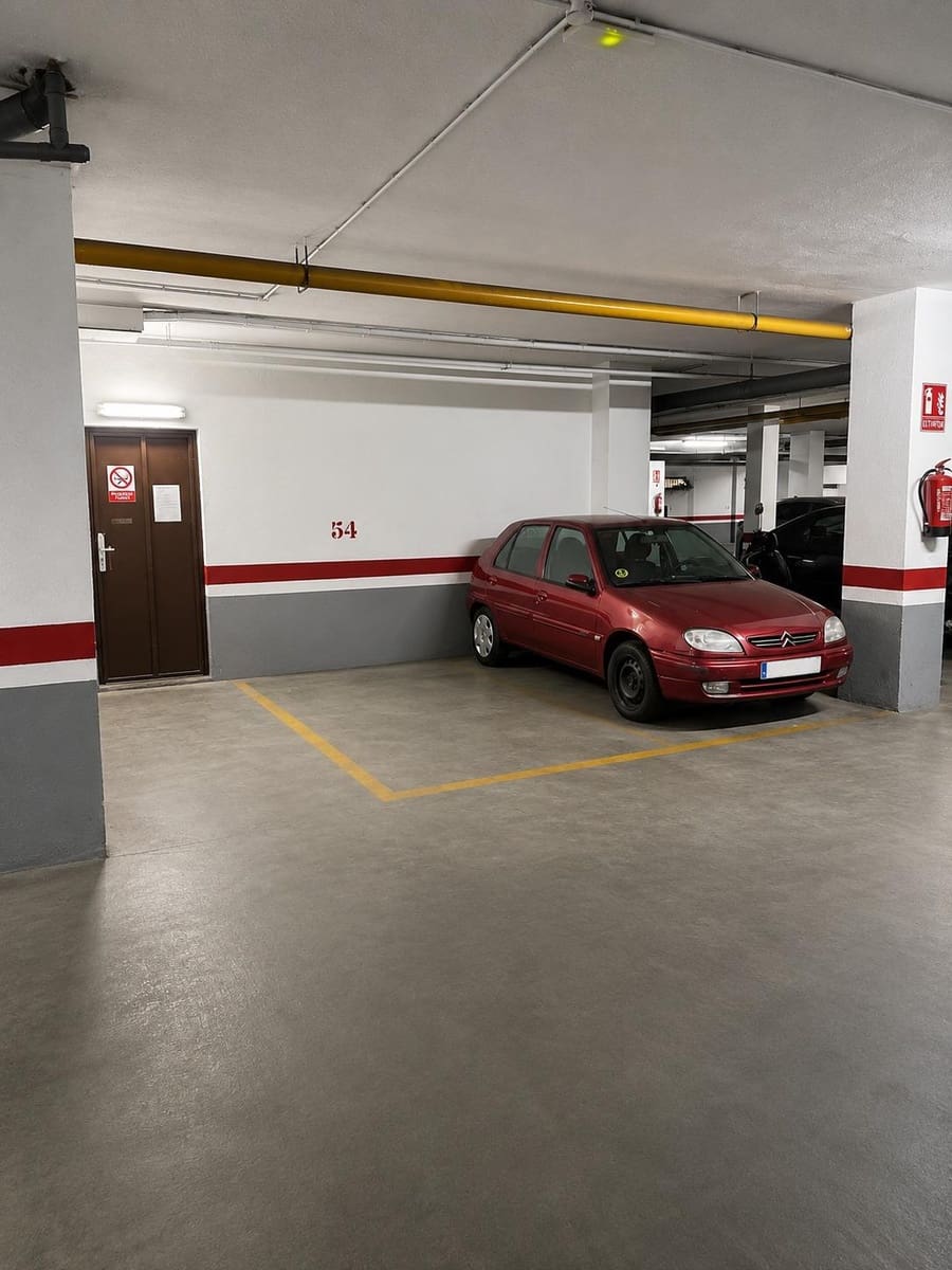 Garaje en València ciudad en venta - 27.000 € (Ref: 10089652)