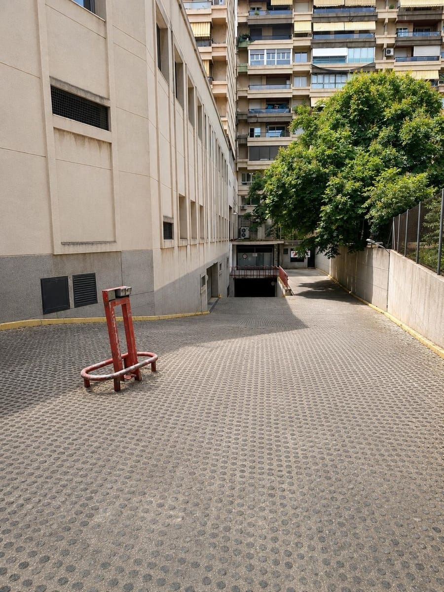 Garaje en València ciudad en venta - 27.000 € (Ref: 10089652)